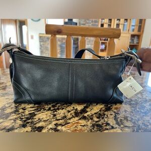 NWT Vintage Coach Black Hampton Demi Baguette Style 8A64